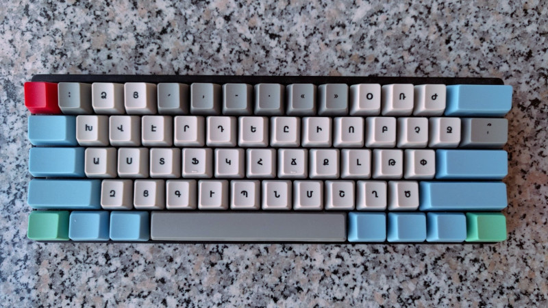 mechanical keyboard with custom keycaps